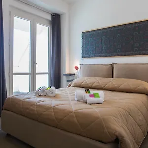 Overseas - Penthouse - Attico - Palazzo San Matteo - Palerme