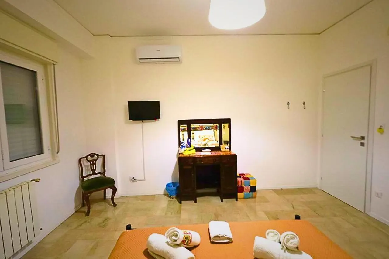 Studio Florio Palerme 0*,